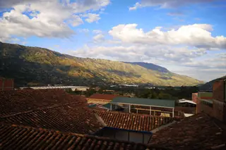 Tejados y montañas de Girardota