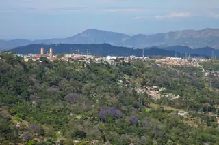La Mesa entre montañas
