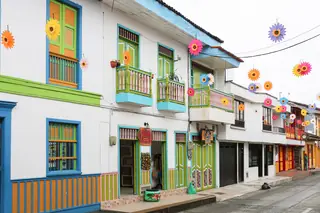 Calle colorida de Filandia